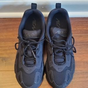 Nike Air Max 200 Sneakers